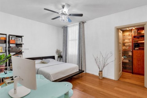 Condo in Aventura, Florida, 2 bedrooms  № 2005054 - photo 16