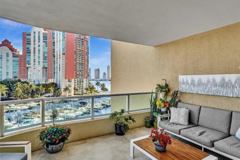 Condo in Aventura, Florida, 2 bedrooms  № 2005054 - photo 15