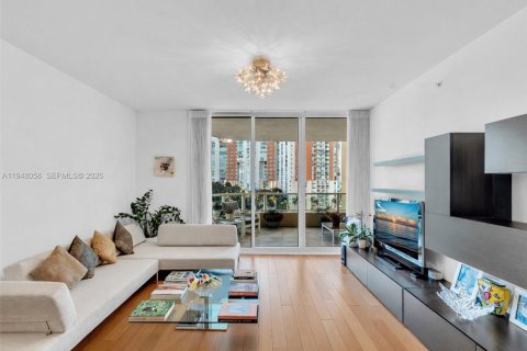 Condo in Aventura, Florida, 2 bedrooms  № 2005054 - photo 3