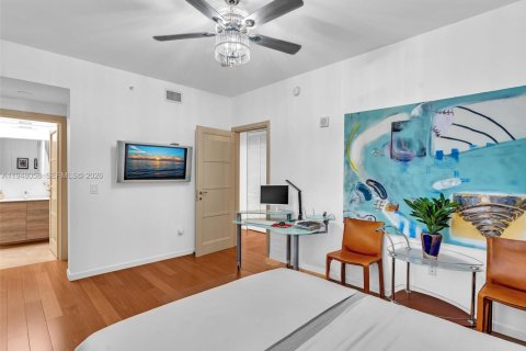 Condo in Aventura, Florida, 2 bedrooms  № 2005054 - photo 17