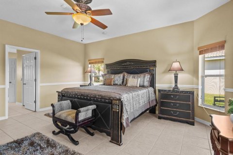 House in Kissimmee, Florida 4 bedrooms, 217.48 sq.m. № 1527701 - photo 18