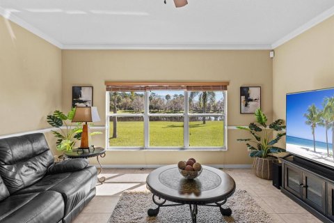 House in Kissimmee, Florida 4 bedrooms, 217.48 sq.m. № 1527701 - photo 10