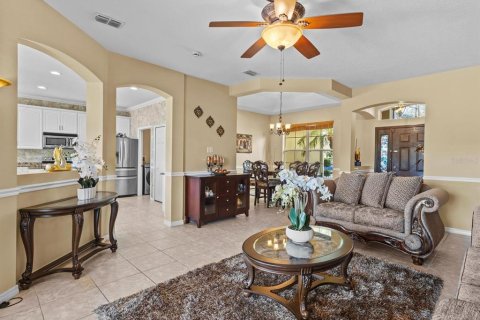 House in Kissimmee, Florida 4 bedrooms, 217.48 sq.m. № 1527701 - photo 9