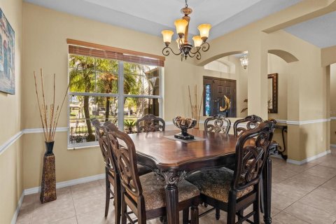 House in Kissimmee, Florida 4 bedrooms, 217.48 sq.m. № 1527701 - photo 7