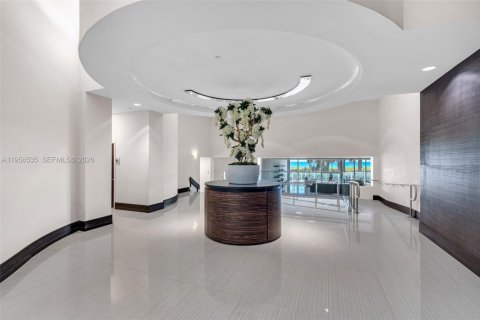 Condominio en alquiler en Sunny Isles Beach, Florida, 1 dormitorio, 117.06 m2 № 2010426 - foto 27