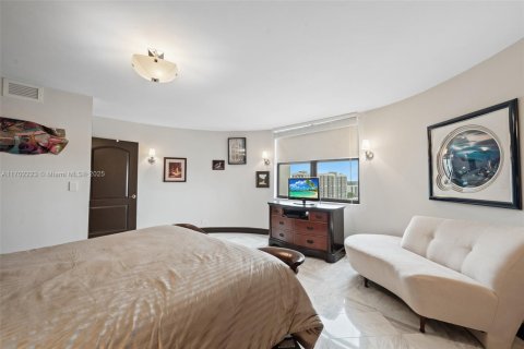 Condominio en venta en Miami, Florida, 3 dormitorios, 215.53 m2 № 1868022 - foto 24