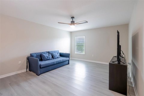 House in Davenport, Florida 5 bedrooms, 272.95 sq.m. № 1807354 - photo 20