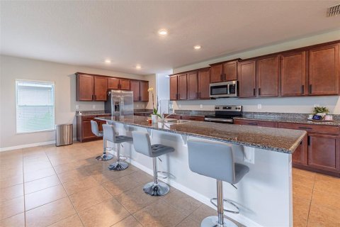 House in Davenport, Florida 5 bedrooms, 272.95 sq.m. № 1807354 - photo 7