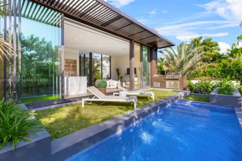 Купить виллу или дом в Майами-Бич, Флорида 4 спальни, № 2002051 - фото 28