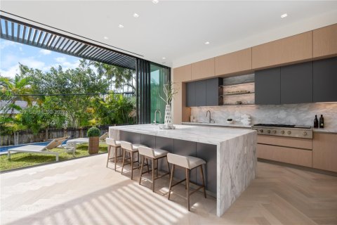 Купить виллу или дом в Майами-Бич, Флорида 4 спальни, № 2002051 - фото 8