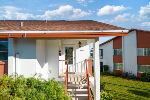 Condominio en venta en Bradenton, Florida, 2 dormitorios, 141.68 m2 № 1732839 - foto 4