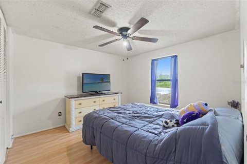 Villa ou maison à vendre à Port Richey, Floride: 4 chambres, 197.51 m2 № 1755545 - photo 18