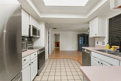 Villa ou maison à vendre à Port Richey, Floride: 4 chambres, 197.51 m2 № 1755545 - photo 13