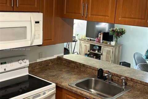 Copropriété à vendre à Coral Springs, Floride: 2 chambres, 96.99 m2 № 2175615 - photo 5