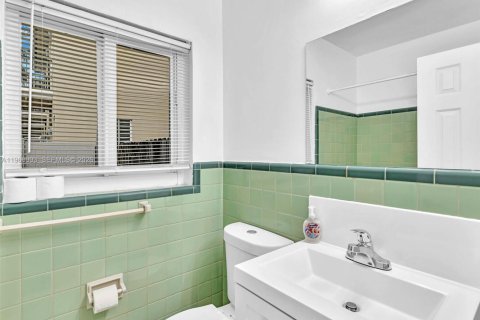 Casa en alquiler en Fort Lauderdale, Florida, 55.74 m2 № 2028414 - foto 13