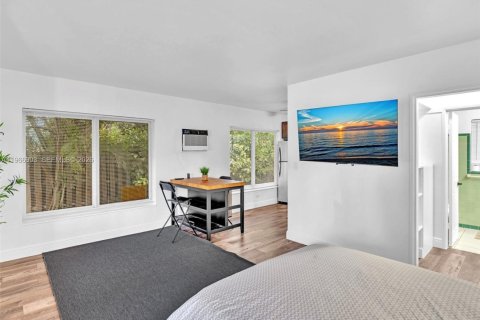 Casa en alquiler en Fort Lauderdale, Florida, 55.74 m2 № 2028414 - foto 4