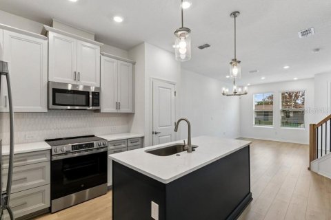 Adosado en venta en Orlando, Florida, 2 dormitorios, 129.13 m2 № 2150903 - foto 5