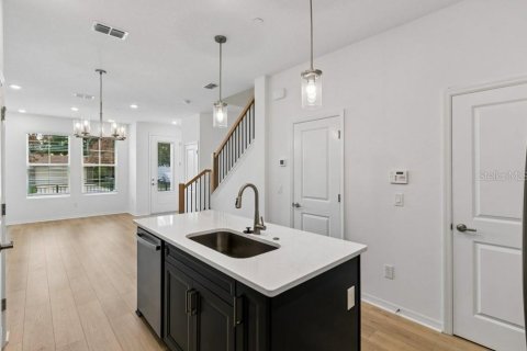 Adosado en venta en Orlando, Florida, 2 dormitorios, 129.13 m2 № 2150903 - foto 8