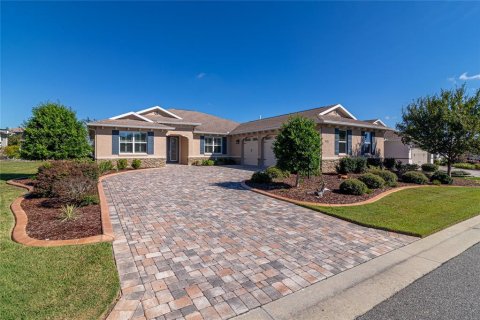 Villa ou maison à Ocala, Floride 3 chambres, 246.93 m2 № 2418834