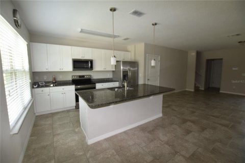 Townhouse in Winter Garden, Florida 3 bedrooms, 150.87 sq.m. № 2218601 - photo 7