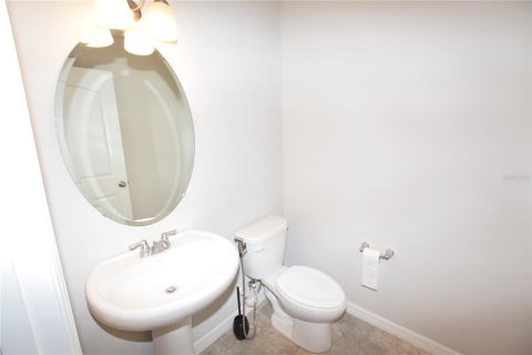Townhouse in Winter Garden, Florida 3 bedrooms, 150.87 sq.m. № 2218601 - photo 18