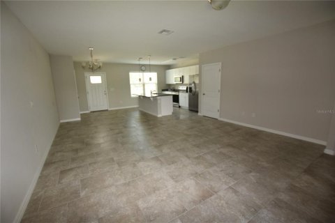 Townhouse in Winter Garden, Florida 3 bedrooms, 150.87 sq.m. № 2218601 - photo 15
