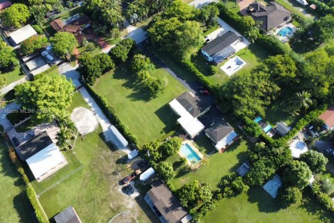 Casa en venta en Miami, Florida, 2 dormitorios, 181.07 m2 № 1760995 - foto 12