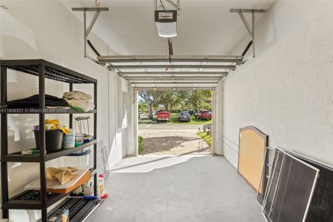 Купить таунхаус в Майами, Флорида 4 спальни, 166.57м2, № 1956911 - фото 10