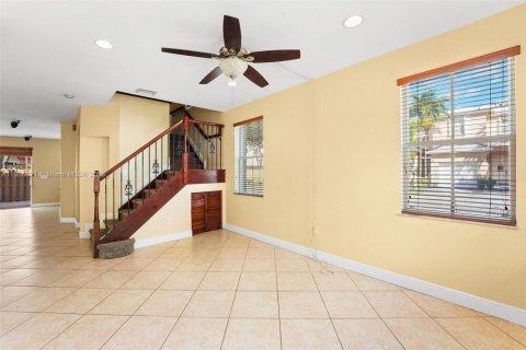 Купить таунхаус в Майами, Флорида 4 спальни, 166.57м2, № 1956911 - фото 6