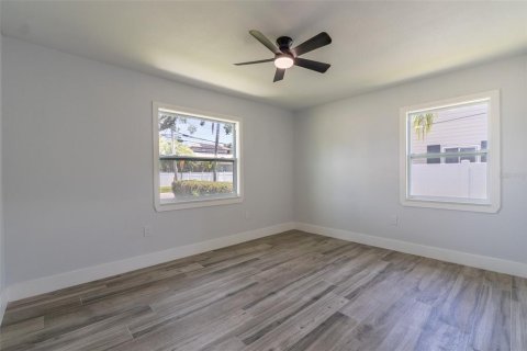 Casa en venta en Saint Petersburg, Florida, 3 dormitorios, 119.01 m2 № 2277407 - foto 20
