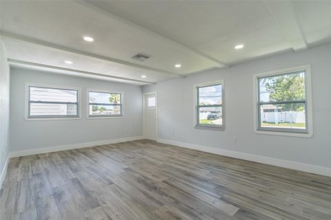 Casa en venta en Saint Petersburg, Florida, 3 dormitorios, 119.01 m2 № 2277407 - foto 6