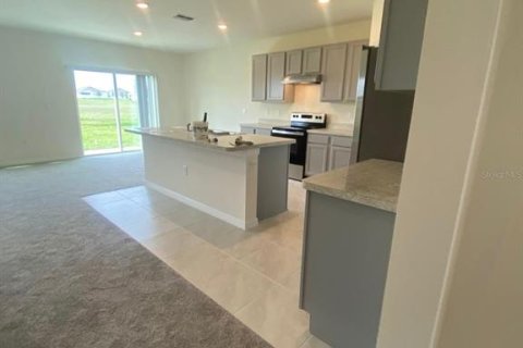 Villa ou maison à vendre à Haines City, Floride: 5 chambres, 250.46 m2 № 2330657 - photo 3