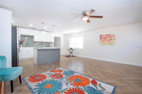 Condo in Sun City Center, Florida, 1 bedroom № 2101272 - photo 21