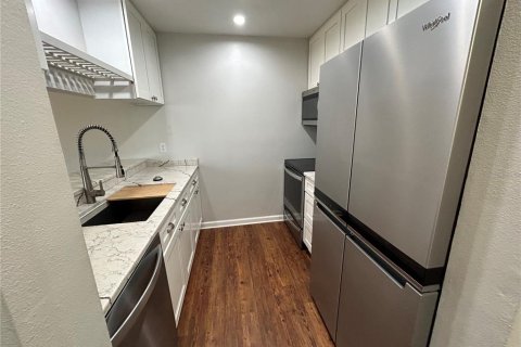 Condominio en alquiler en Bradenton, Florida, 2 dormitorios, 84.73 m2 № 1856649 - foto 2