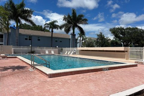 Condominio en alquiler en Bradenton, Florida, 2 dormitorios, 84.73 m2 № 1856649 - foto 15