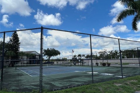 Condominio en alquiler en Bradenton, Florida, 2 dormitorios, 84.73 m2 № 1856649 - foto 14