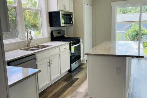 House in Ocala, Florida 3 bedrooms, 184.32 sq.m. № 1782655 - photo 12