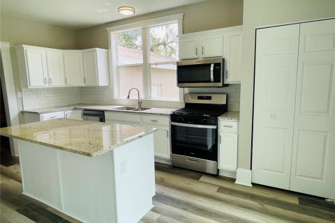 House in Ocala, Florida 3 bedrooms, 184.32 sq.m. № 1782655 - photo 14