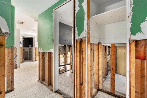 Купить виллу или дом в Нью-Порт-Ричи, Флорида 6 комнат, 99.59м2, № 1790001 - фото 13