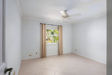 House in Palm Beach Gardens, Florida 3 bedrooms, 137.77 sq.m. № 2088127 - photo 10