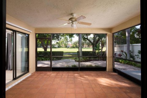 House in Palm Beach Gardens, Florida 3 bedrooms, 137.77 sq.m. № 2088127 - photo 13