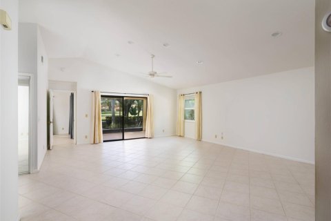 House in Palm Beach Gardens, Florida 3 bedrooms, 137.77 sq.m. № 2088127 - photo 3