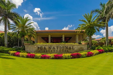 House in Palm Beach Gardens, Florida 3 bedrooms, 137.77 sq.m. № 2088127 - photo 19