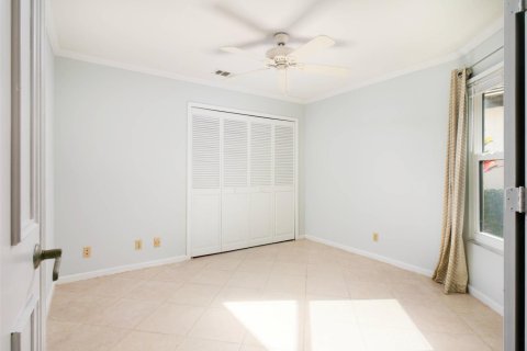 House in Palm Beach Gardens, Florida 3 bedrooms, 137.77 sq.m. № 2088127 - photo 12