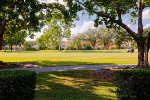 House in Palm Beach Gardens, Florida 3 bedrooms, 137.77 sq.m. № 2088127 - photo 16