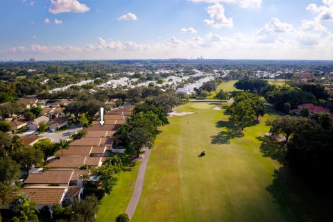 House in Palm Beach Gardens, Florida 3 bedrooms, 137.77 sq.m. № 2088127 - photo 2