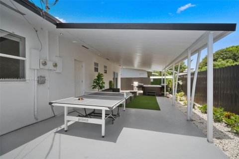 Villa ou maison à louer à Miami, Floride: 5 chambres, 250.84 m2 № 1828796 - photo 27