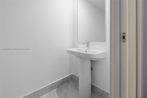 Copropriété à louer à Miami, Floride: 2 chambres, 103.96 m2 № 2240926 - photo 12
