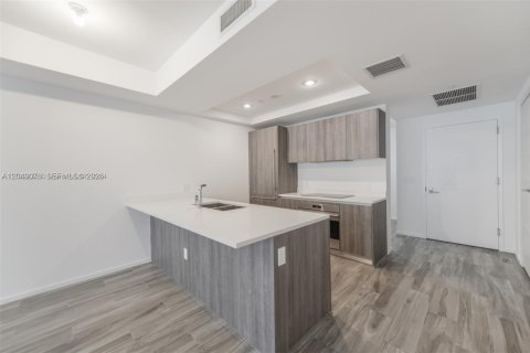 Copropriété à louer à Miami, Floride: 2 chambres, 103.96 m2 № 2240926 - photo 6
