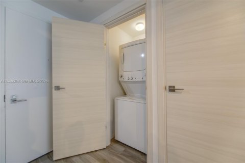 Copropriété à louer à Miami, Floride: 2 chambres, 103.96 m2 № 2240926 - photo 13